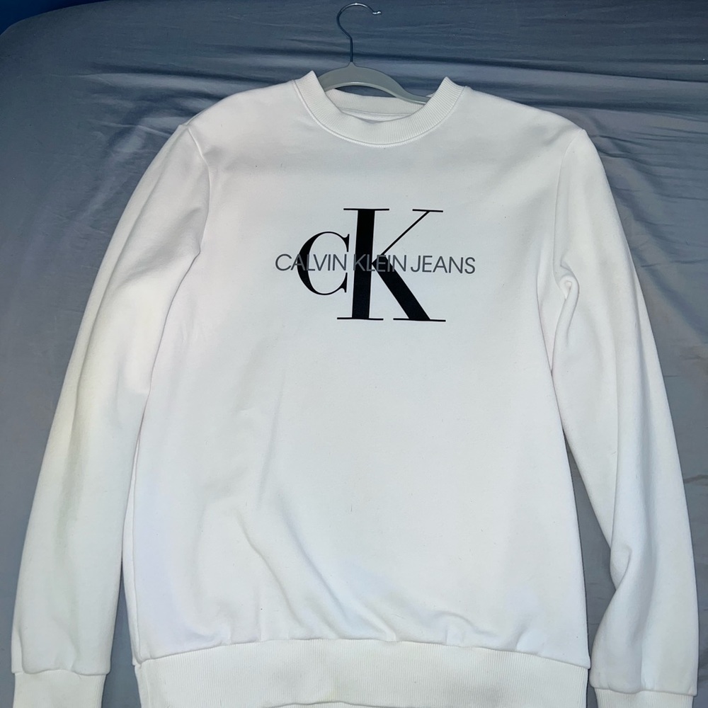 Calvin Klein sweatshirt